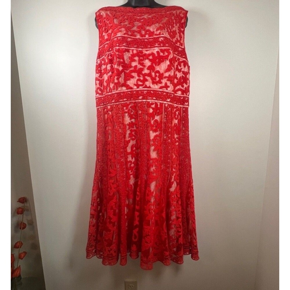Tadashi Shoji Red Floral Lace Off-Shoulder Gown Size 14 tagged sz 16